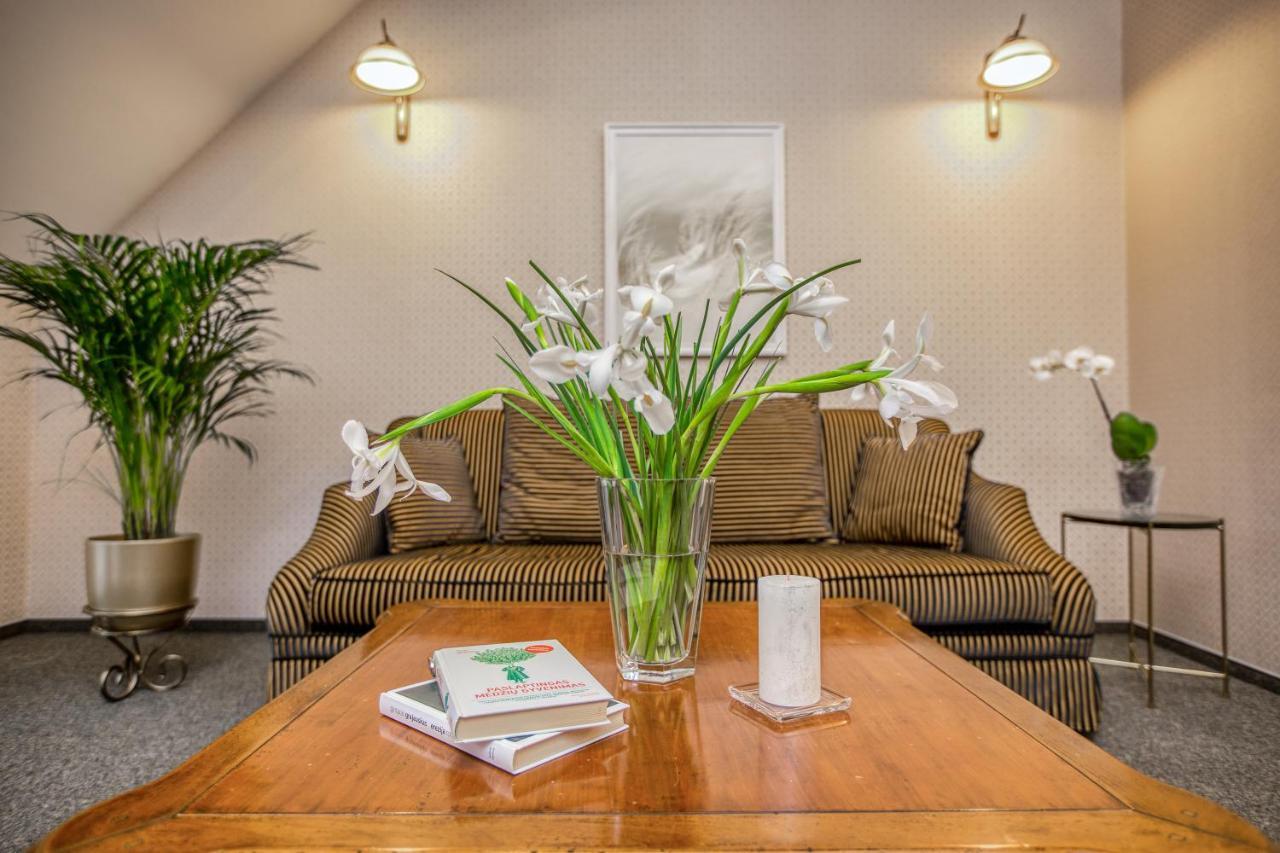 White Lily Apartment Klaipeda Ngoại thất bức ảnh