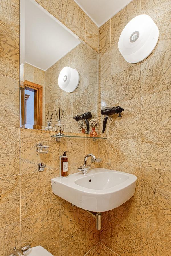 White Lily Apartment Klaipeda Ngoại thất bức ảnh